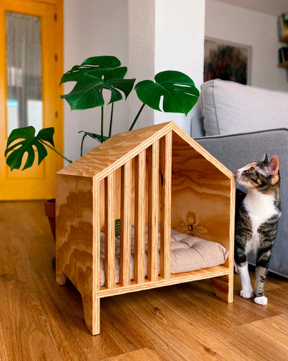 Cama de madera para gatos - Château Marco - hecha a mano por Gatifica