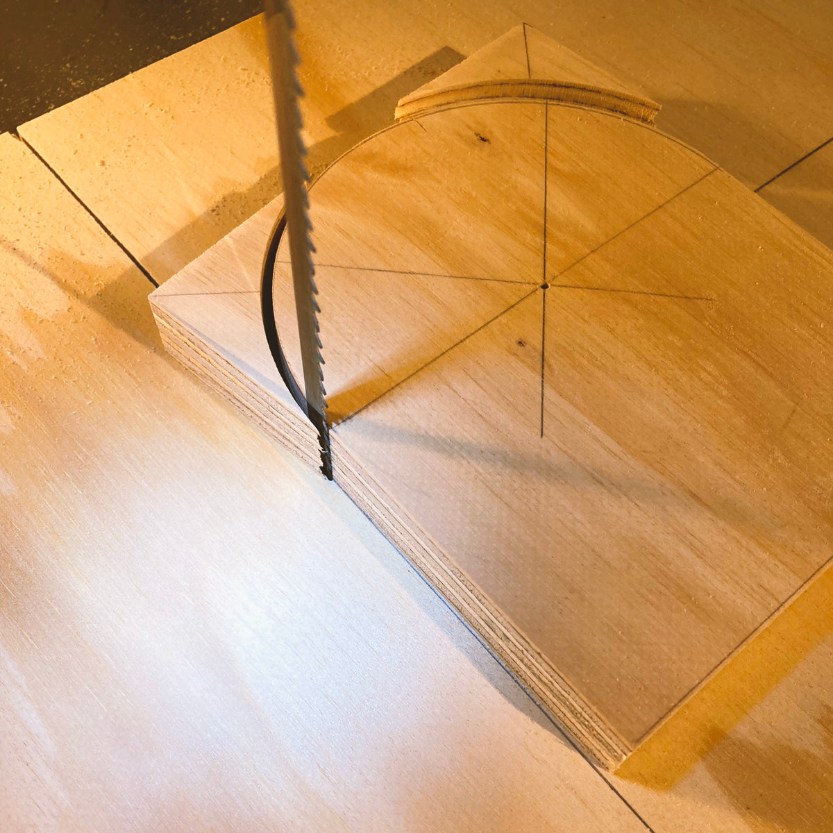 Pieza de Rulo Cleo cortada con precisión en el taller de Gatifica