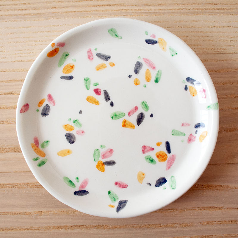 Plato de la vajilla de cerámica para gatos La Isleta - diseño terrazo - plato visto desde arriba